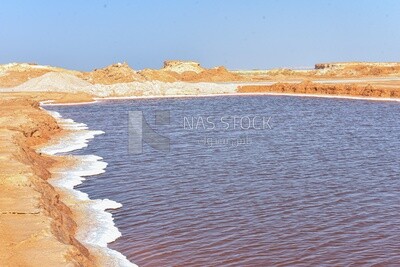 بحيرة الملح فى واحة سيوة بمصر