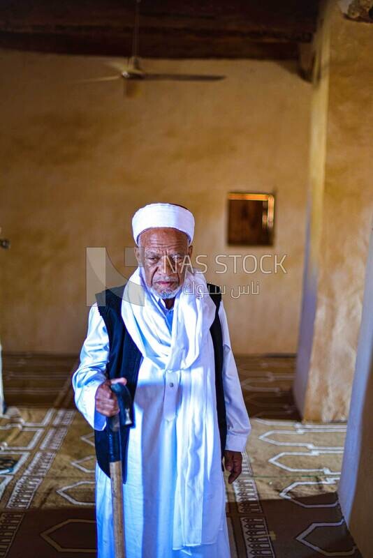 An old man in arab clothes