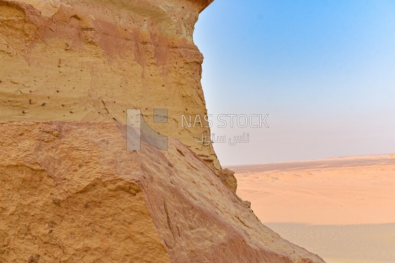 تلة فى صحراء وادى حيتان فى مصر