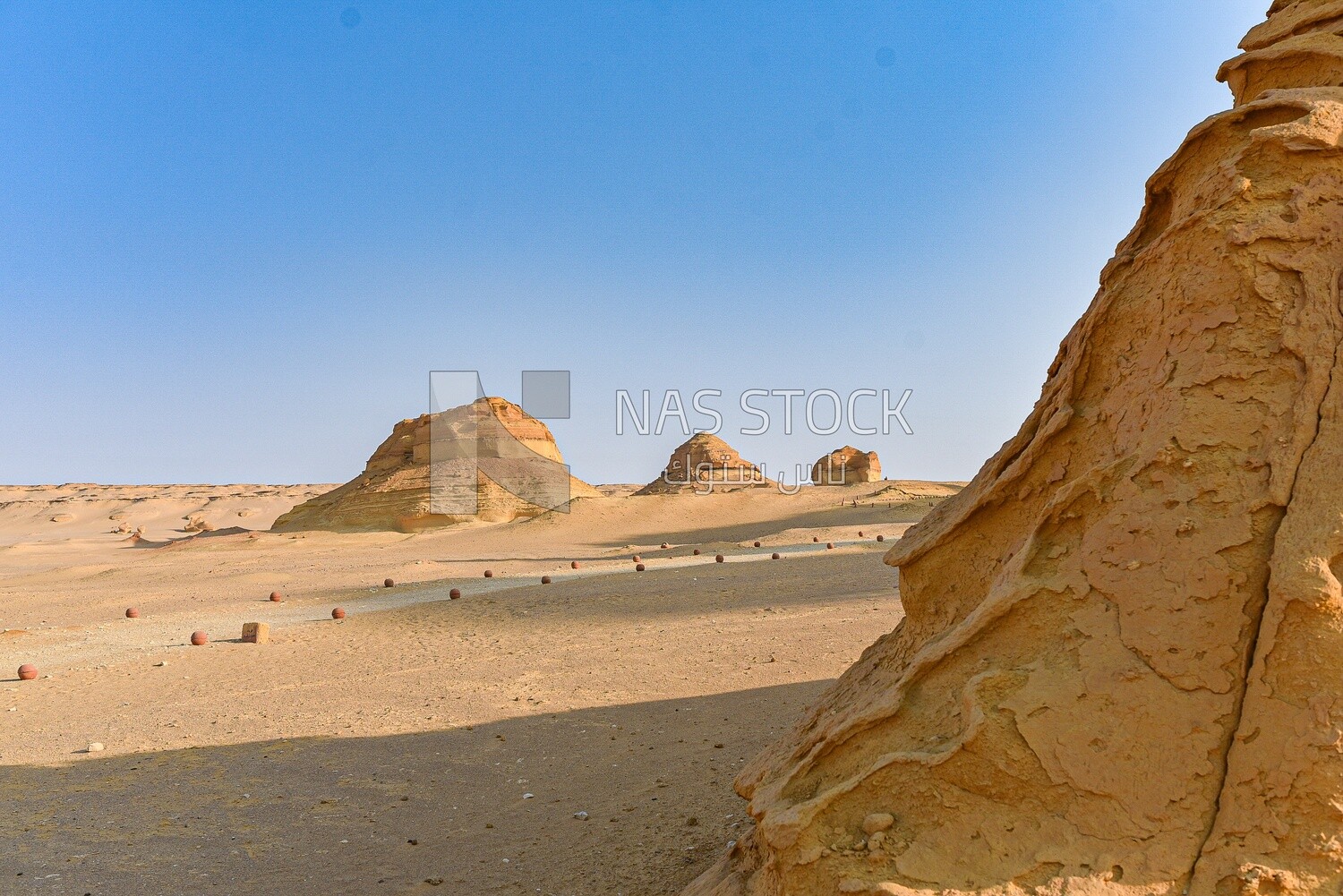 Hiking trail in Wadi El Hitan, Egypt