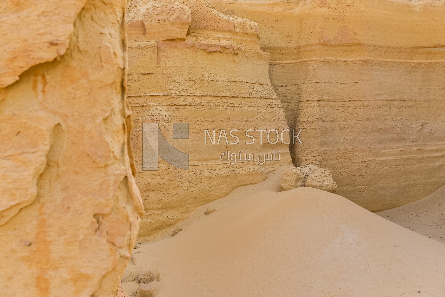 Close-up view of a mountain inside Wadi El Hitan, Egypt