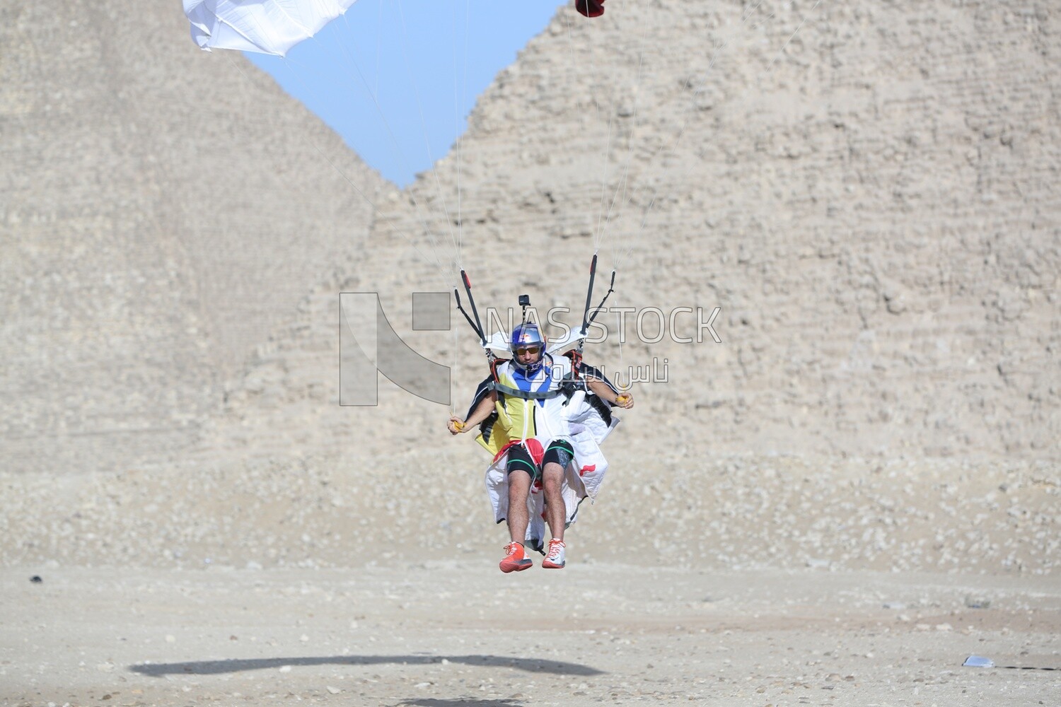 A person safely landed from jumping in the pyramids in Egypt
