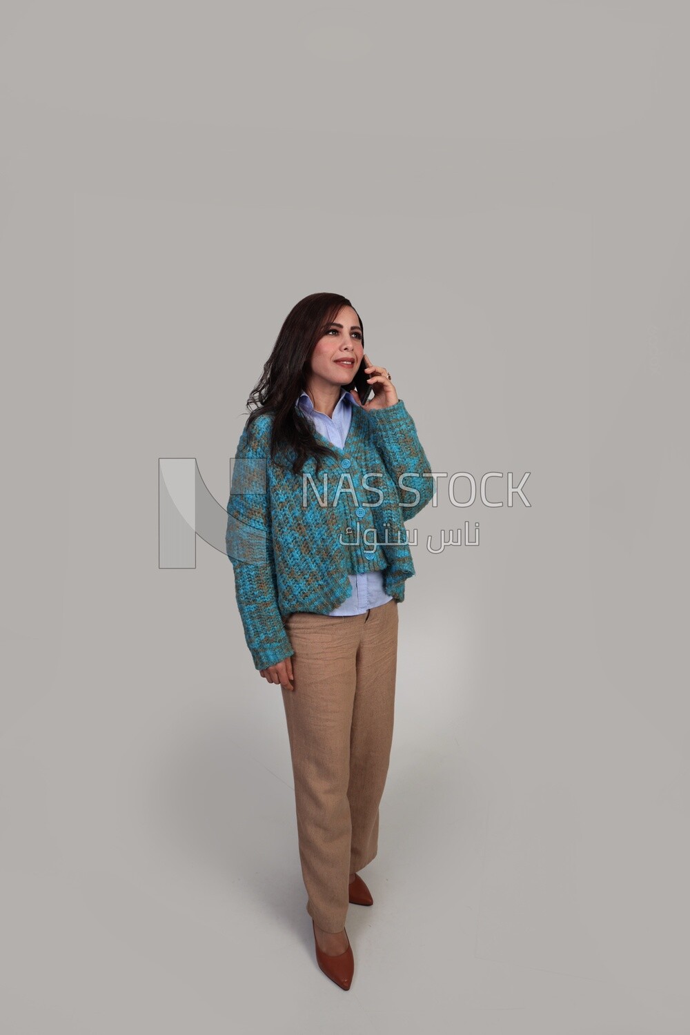 girl talking on the phone