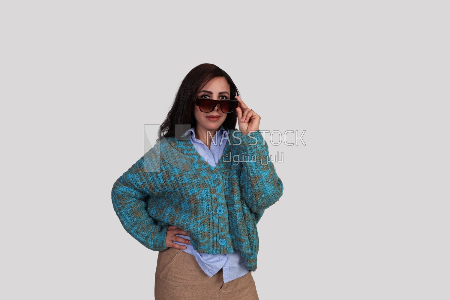 model wearing glasses and looking at the camera