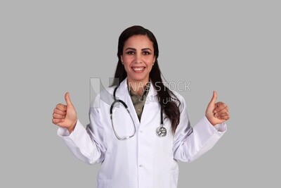 female doctor with her thumbs up