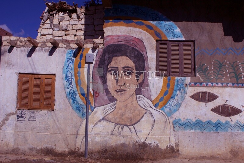 Lady painted on the wall