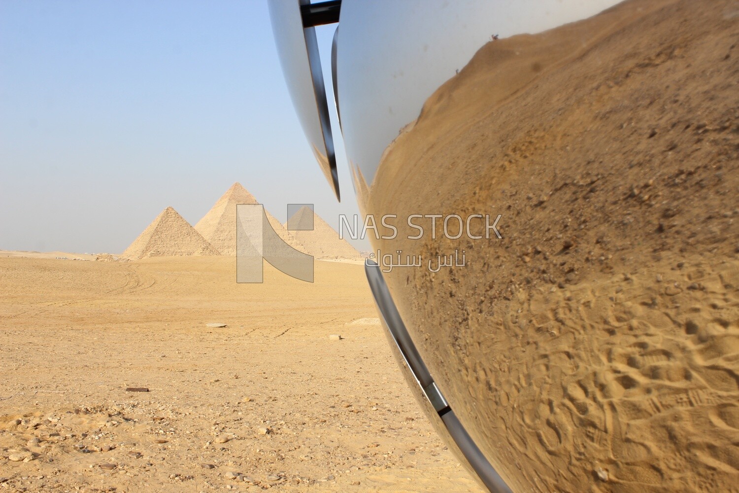 Desert reflection on a solid orbit under the sun