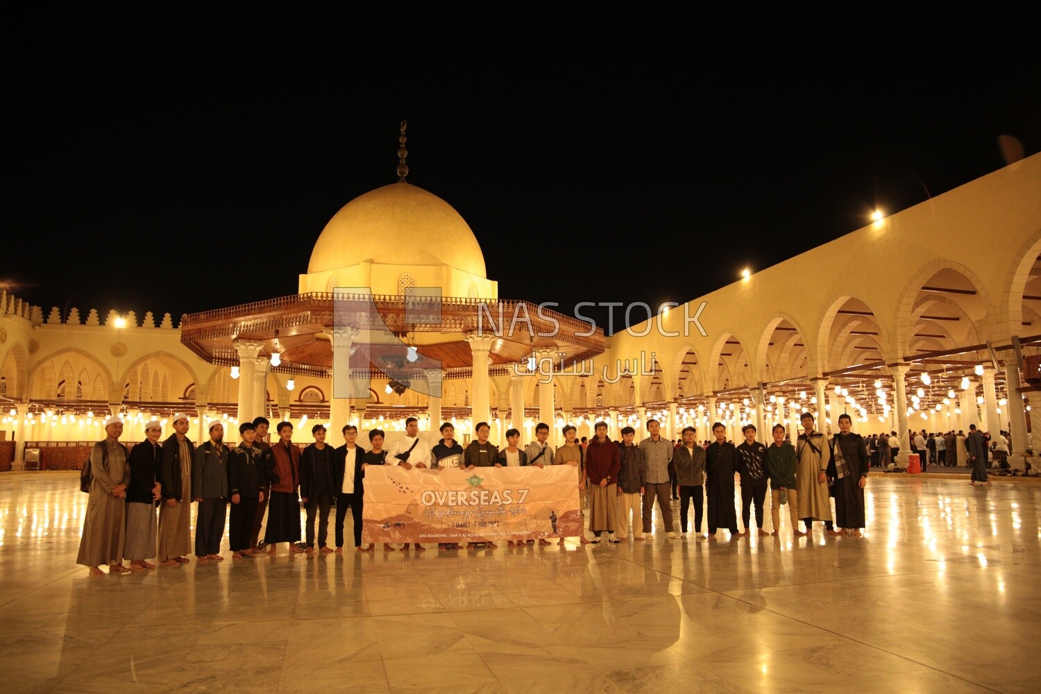 Tourists in Amr ibn Al-A&#39;as Mosque, performing the obligatory prayer in the mosque, worship and draw close to God