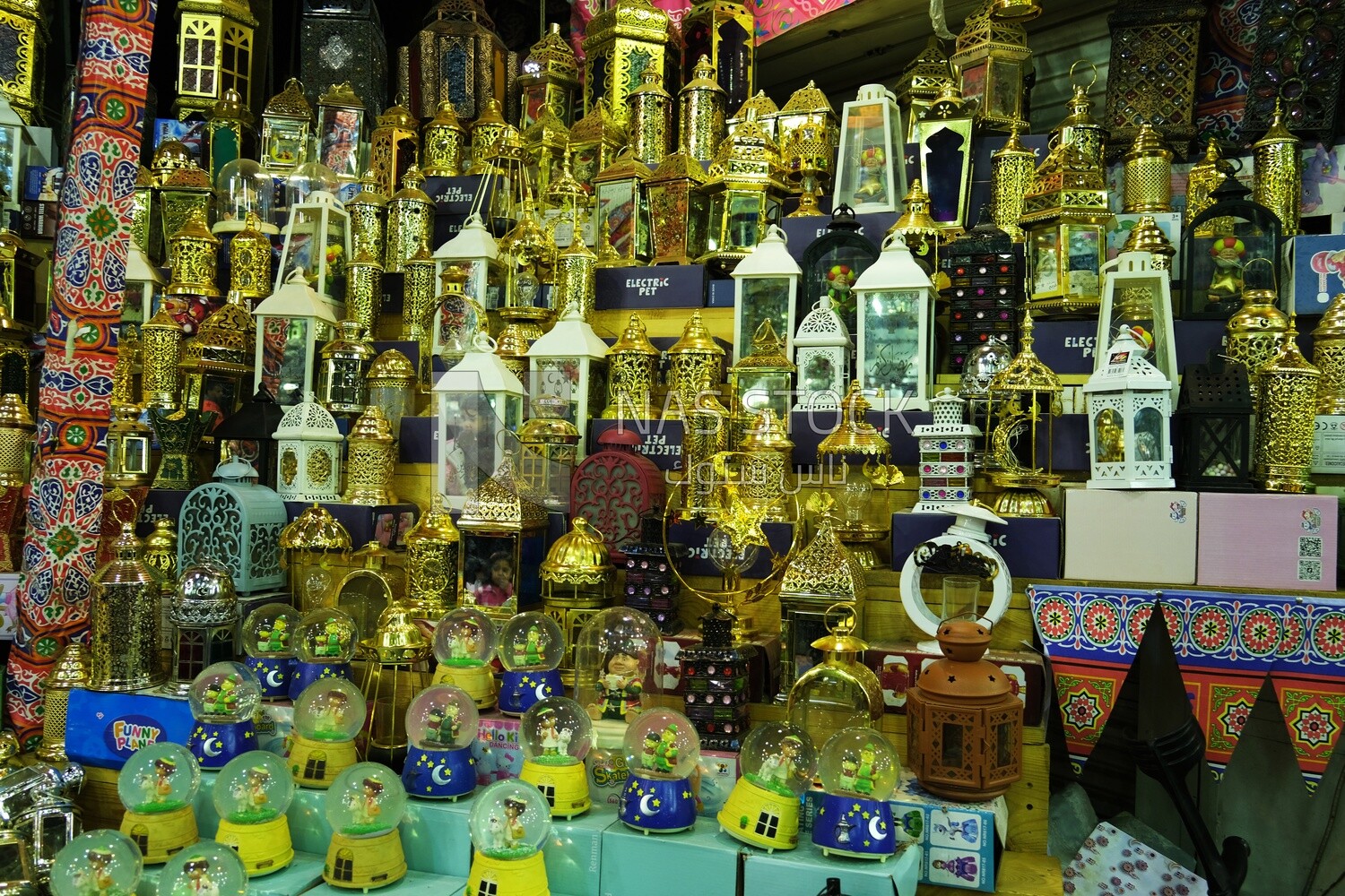 Store in the street sells lanterns, Sayeda Zainab, Ramadan Kareem