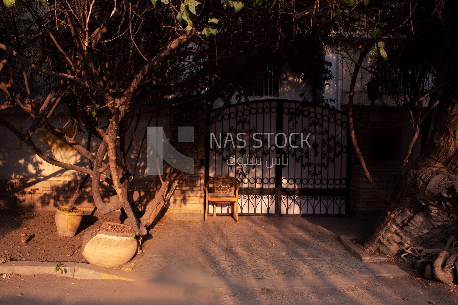Entrance to a garage for a house in Maadi