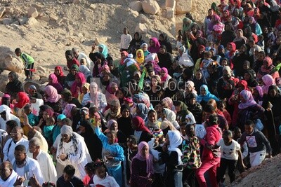 مجموعة من السيدات بملابس ملونة و بشرة سمراء يحتفلون , اسوان , مصر , الثقافات ,  العادات و التقاليد
