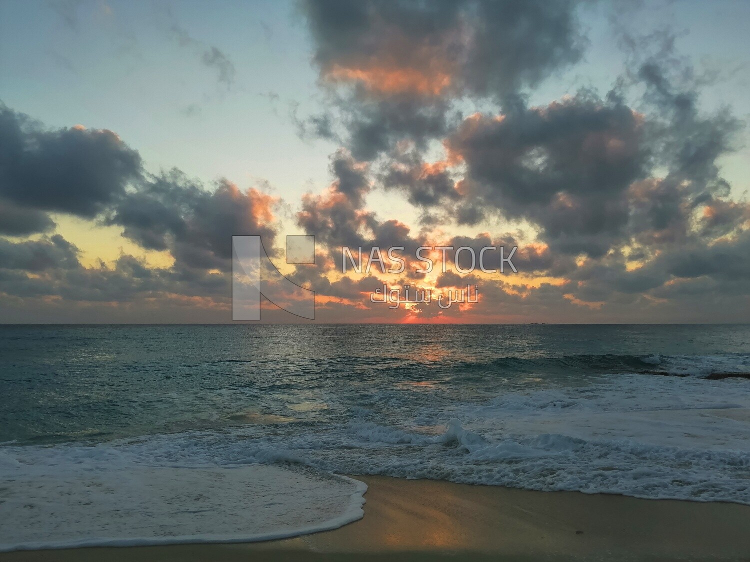 Scenic View of a Beach during Sunset, sea, sun
