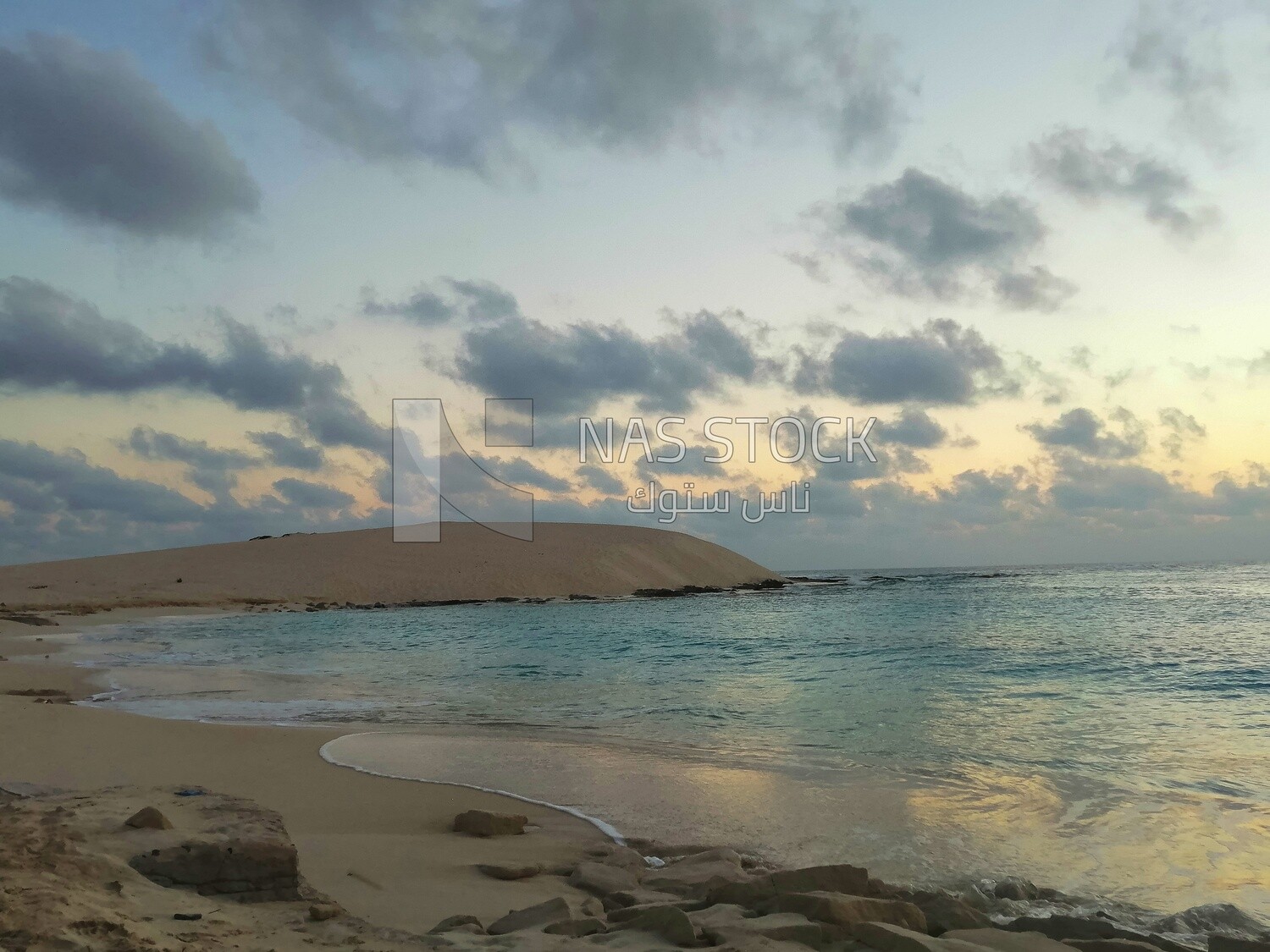 Scenic View of a Beach during Sunset, sea, sun