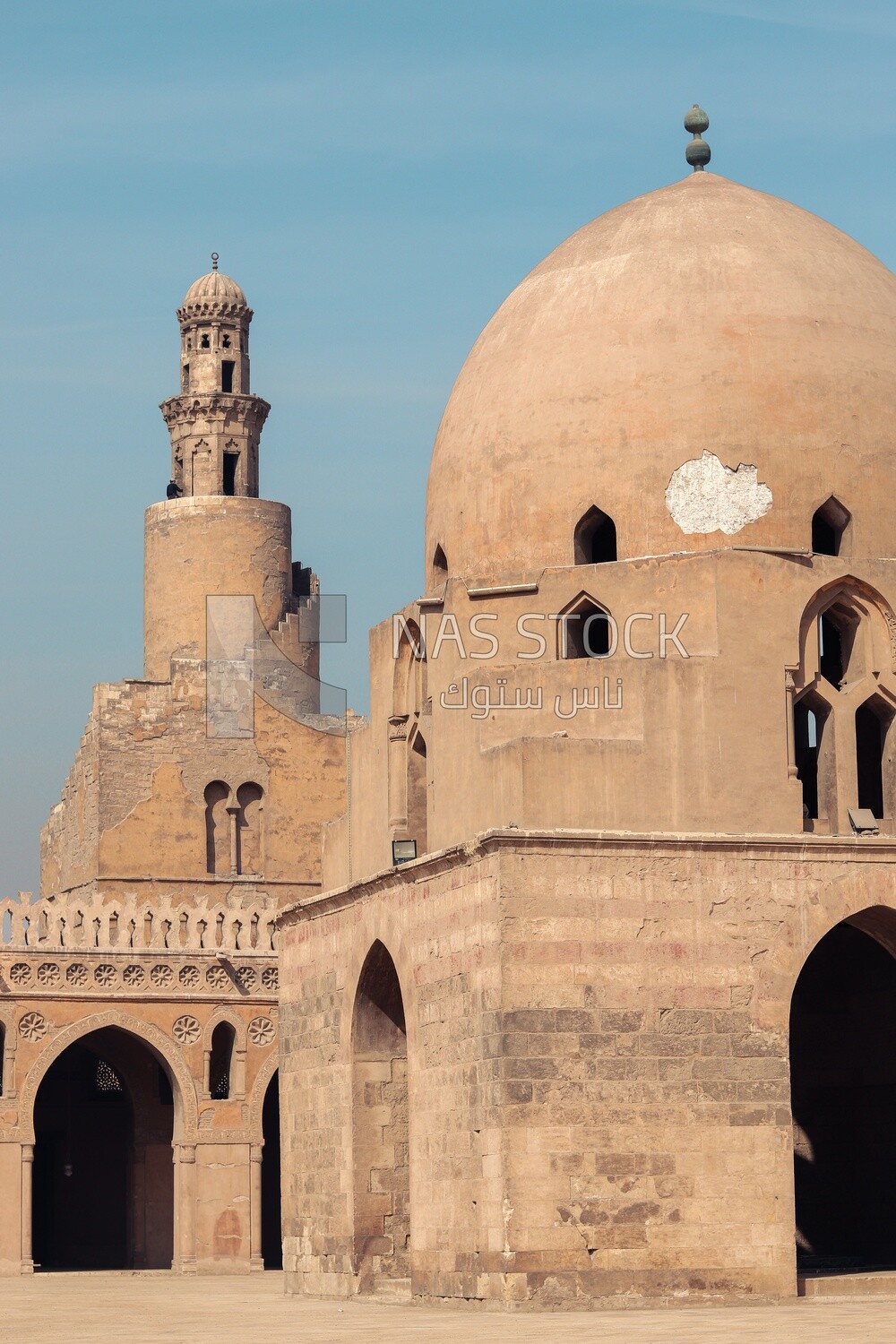 مئذنة مسجد ابن طولون، أقدم مسجد، يشتهر بجمال عمارته، السياحة في مصر، معالم مشهورة في مصر
