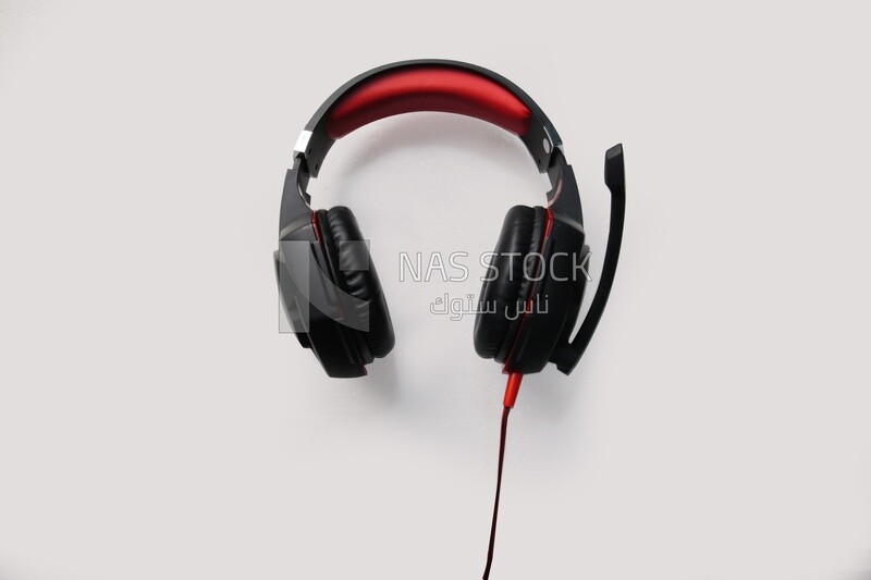 Wireless headphones over ear