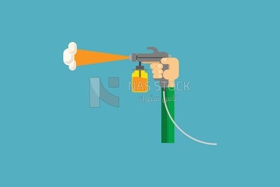 يد تحمل مسدس دهان على خلفية زرقاء