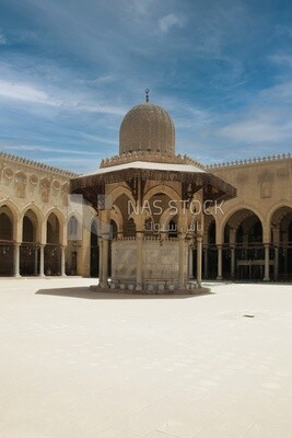 The fountain of the courtyard of Sultan Moayed Sheikh Mosque, tourism in Egypt