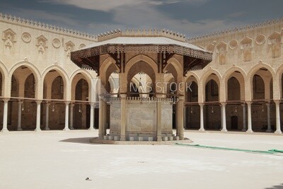 The fountain of the courtyard of Sultan Moayed Sheikh Mosque, tourism in Egypt
