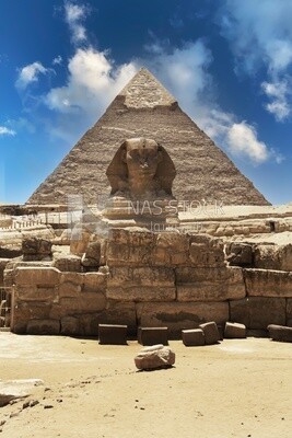 View of the Giza Pyramid behind the Great Sphinx, Tourism in Egypt, famous landmarks in Egypt, the beauty of the scenic landscapes