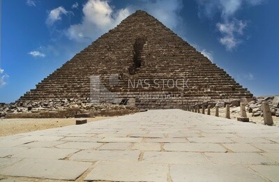 Pyramid of Menkaure, Tourism in Egypt, famous landmarks in Egypt, the beauty of the scenic landscapes