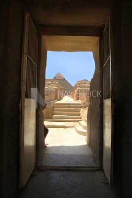 Temple of Khafre at Giza, Tourism in Egypt, famous landmarks in Egypt