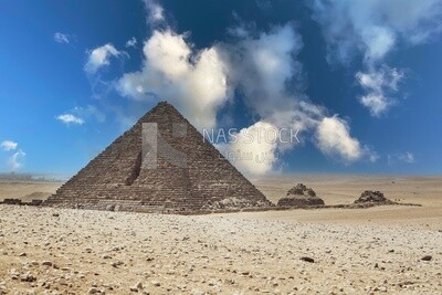 Pyramid of Menkaure, Tourism in Egypt, famous landmarks in Egypt, the beauty of the scenic landscapes