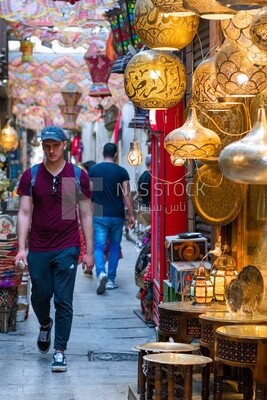المعز لدين الله بالقاهرة الفاطمية