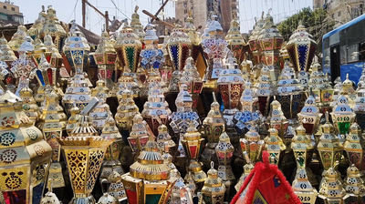 Egyptian shop sells Ramadan lanterns