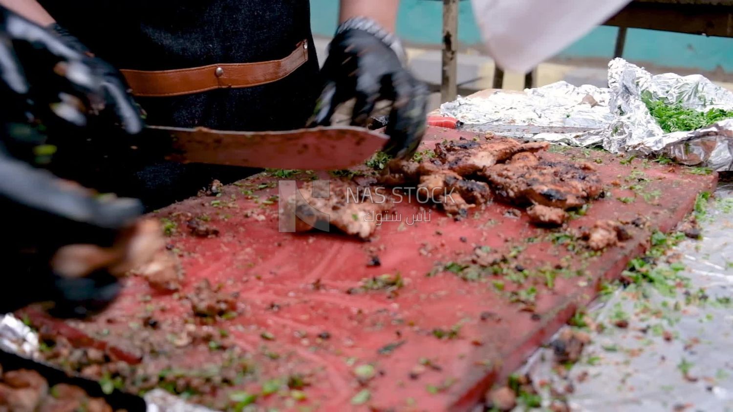 Men preparing the food to share the iftar in Matareya, Ramadan Kareem, preparing their iftar
