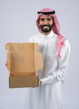 Gulf man holding a Cardboard box