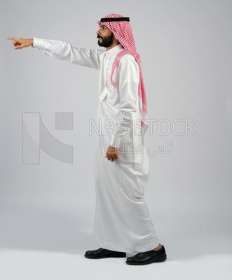 Arab Gulf man in Saudi dress