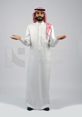 Arab Gulf man in Saudi dress