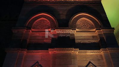 الجدار الخارجي لمسجد الحكيم بأمر الله ، سياحة في مصر ، سياح ، مساجد مشهورة في مصر