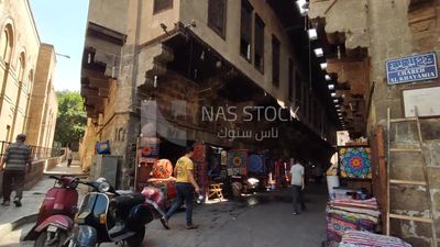 Al-Khayameya Street in one of Cairo&#39;s districts