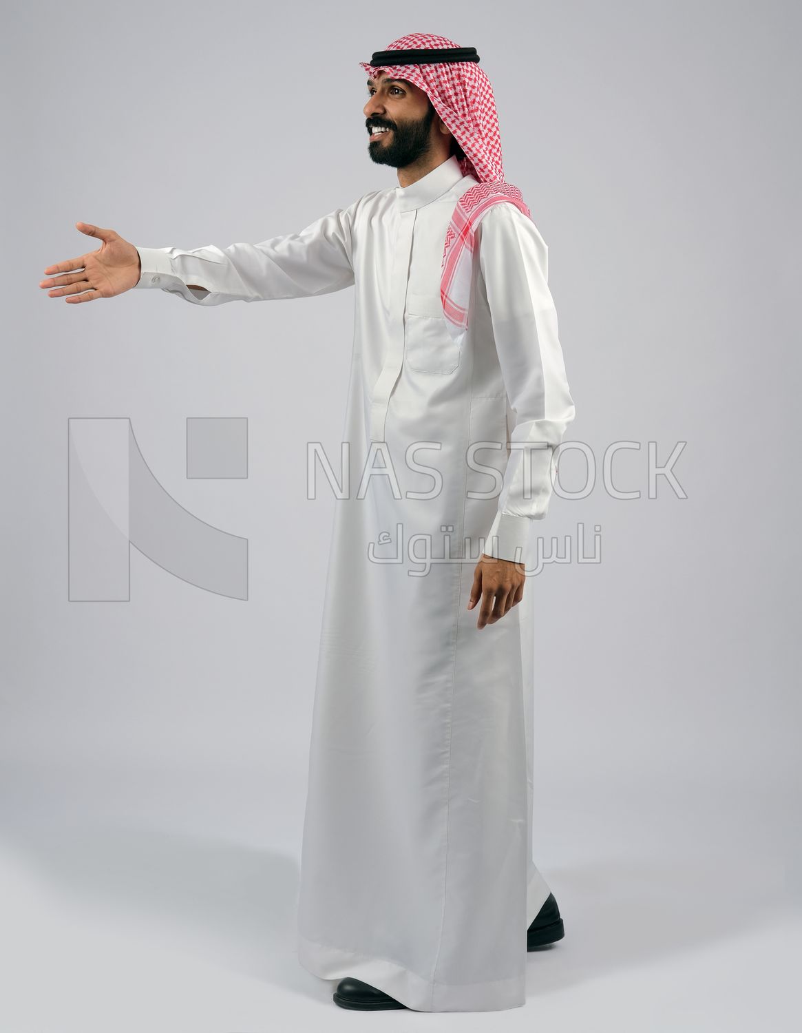 Arab Gulf man in Saudi dress