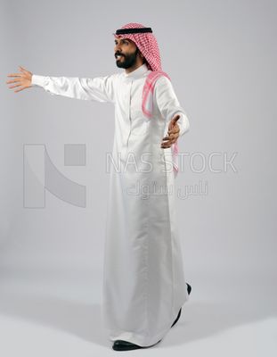 Arab Gulf man in Saudi dress