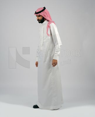 Arab Gulf man in Saudi dress