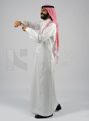 Arab Gulf man in Saudi dress