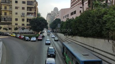 Video showing the cars, the Public Transport Authority bus and buses as they pass under the Nile Corniche tunnel