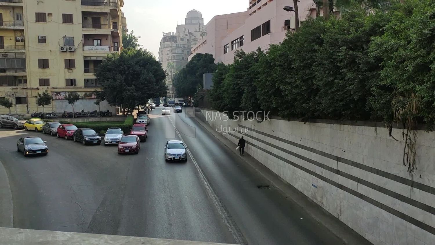 Video showing cars passing under the Nile Corniche tunnel