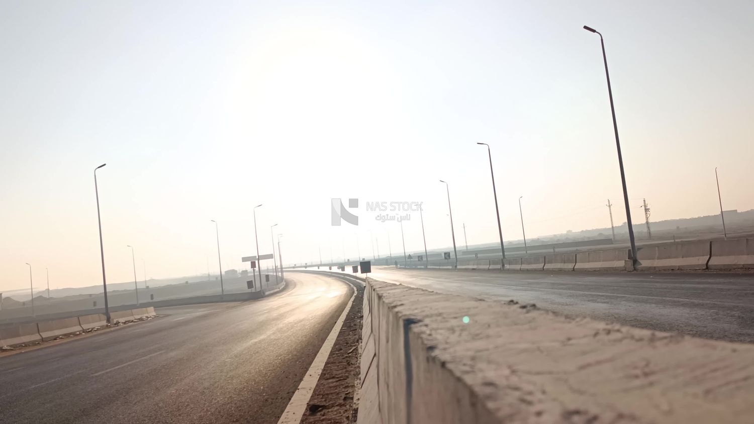 Video showing the Egyptian desert road with a crossroads