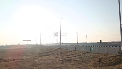 Video showing the sky at noon on the desert road