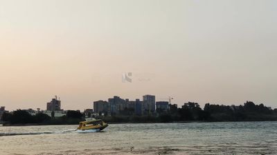Small private yacht that cruises the Nile River