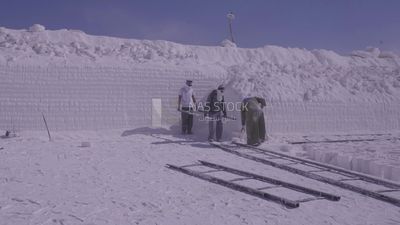 People working in the quarry