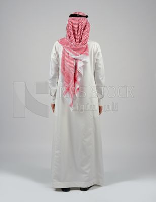 Gulf man in Saudi dress