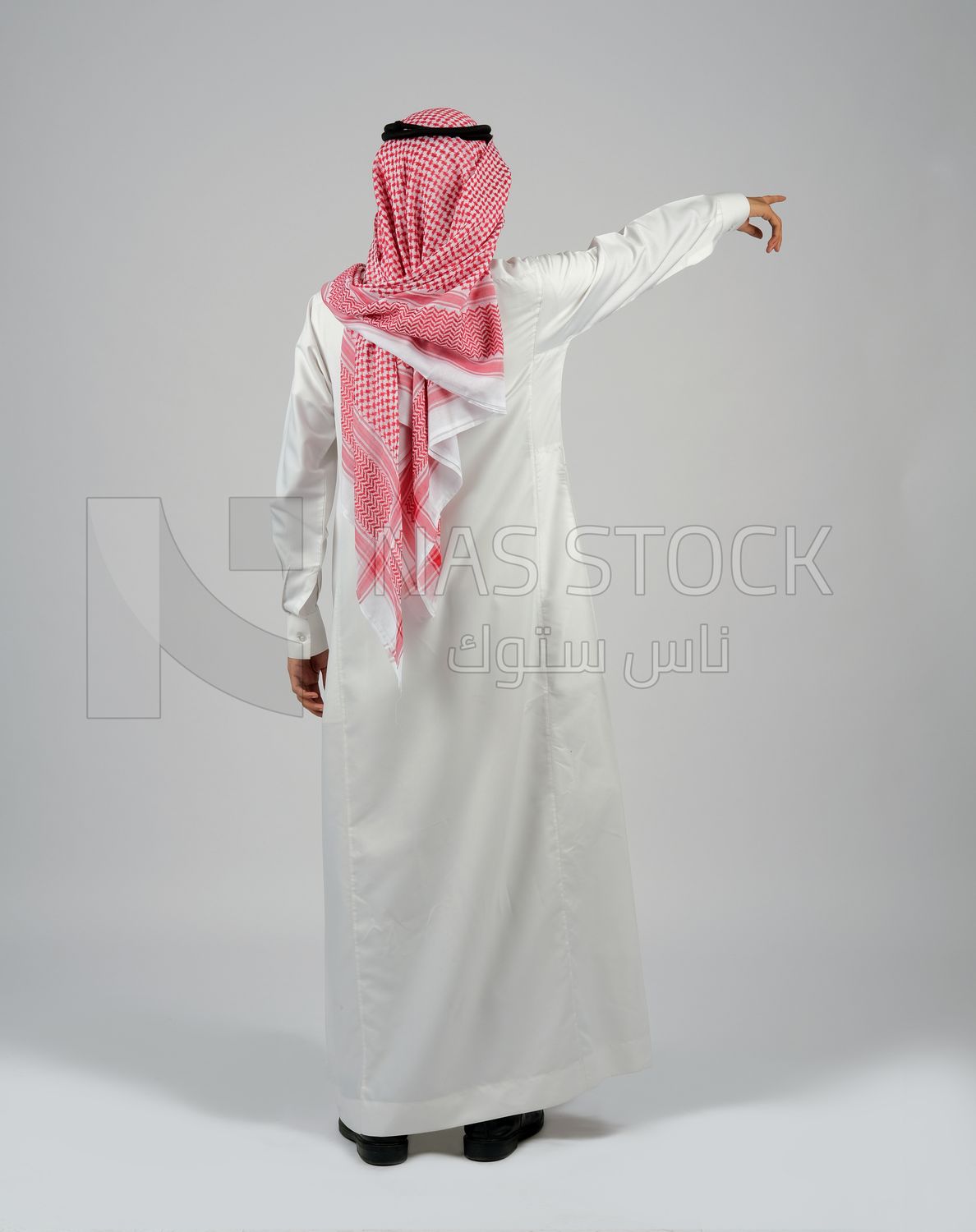 Gulf man in Saudi dress