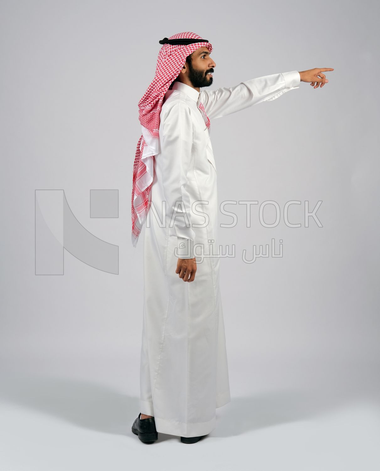 Gulf man in Saudi dress