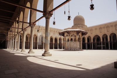 The fountain of the courtyard of Sultan Moayed Sheikh Mosque, tourism in Egypt