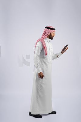 Gulf man talking on the phone