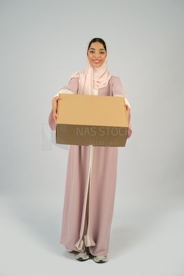 Gulf girl carrying order shipping box